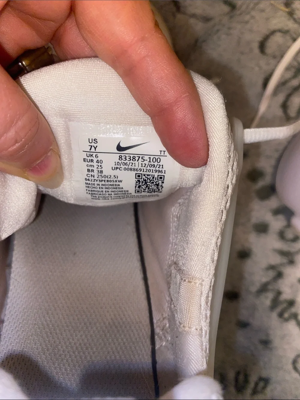 Nike Women's White Mesh Lace-Up Sneakers